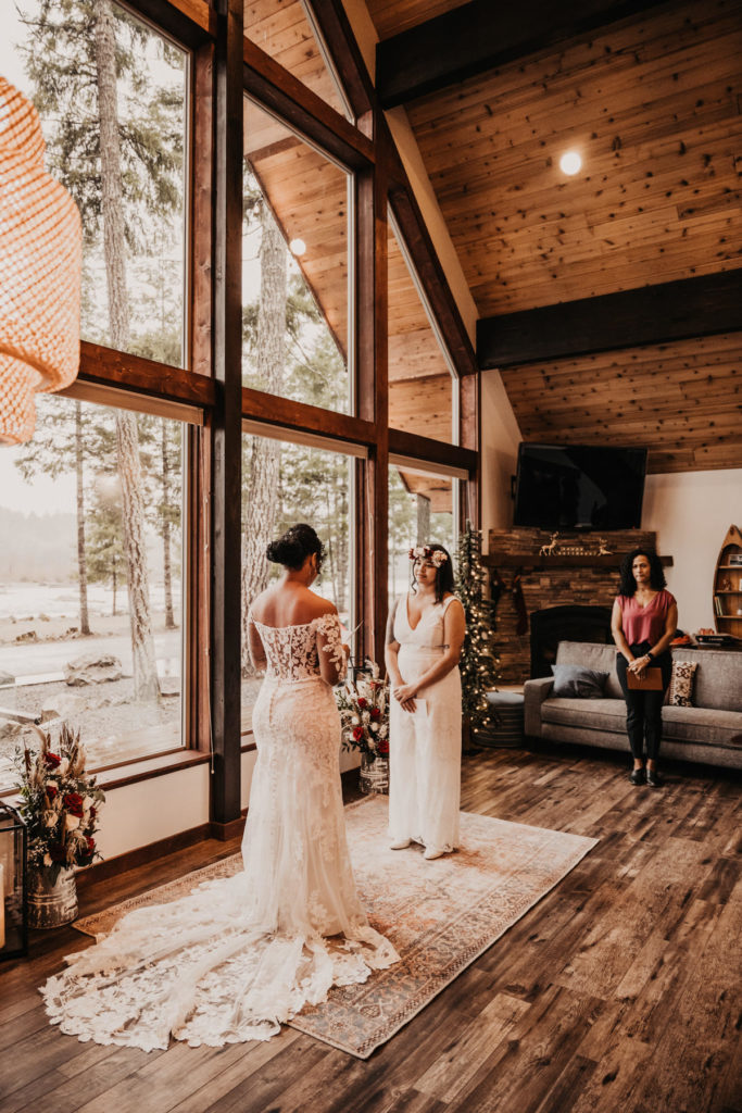 How to elope at an airbnb ceremony