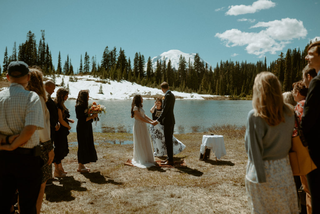 ceremony ideas for elopement, mt rainier eloping with family 
