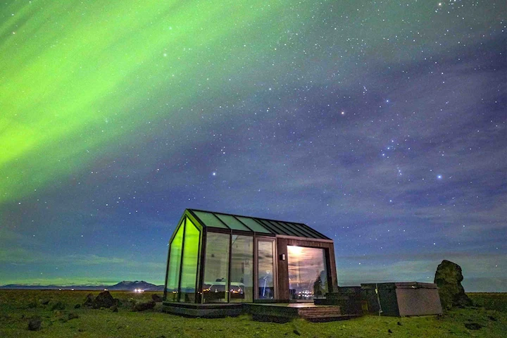 Iceland airbnb elopement 