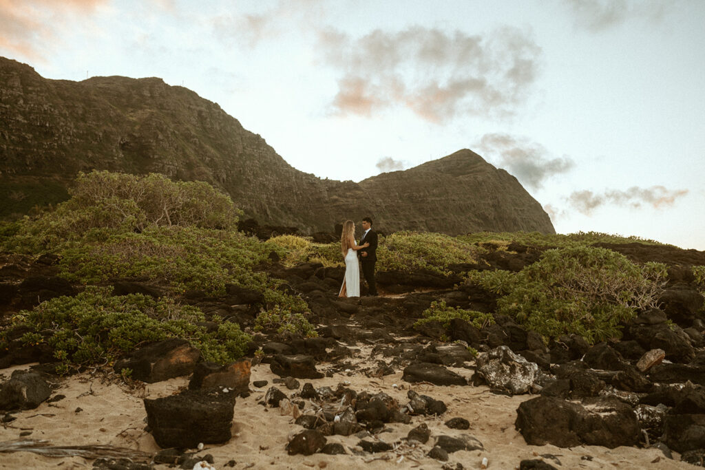 intimate hawaii elopement