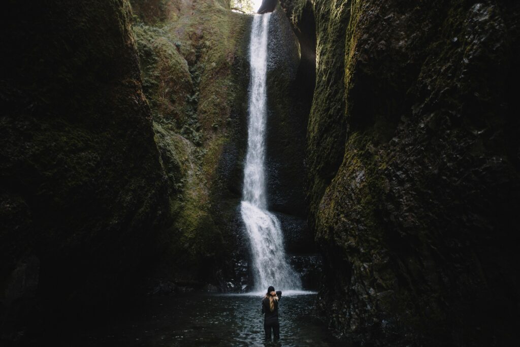 Columbia river gorge elopement location